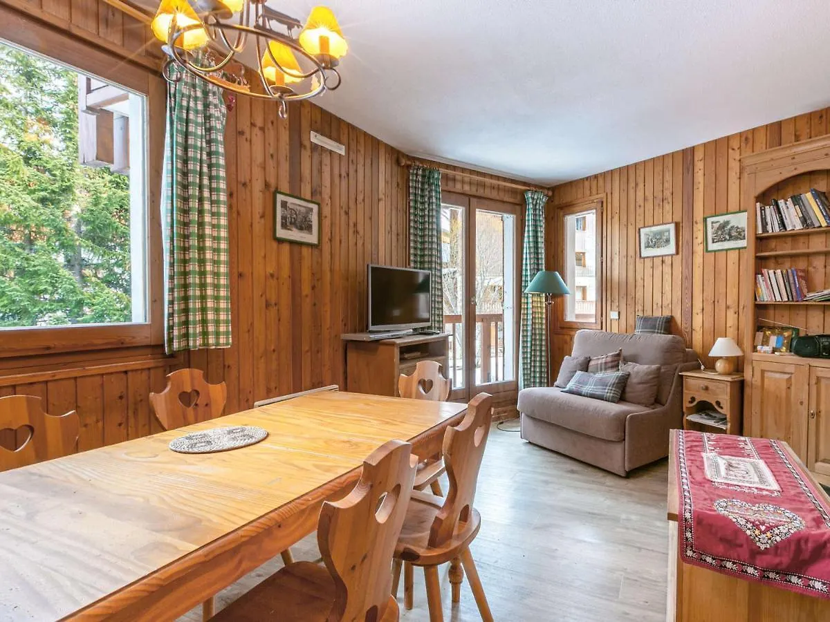 Appartement Chaleureux Avec Parking Et Acces Facile Aux Pistes A Val-D'Isere - Fr-1-694-233