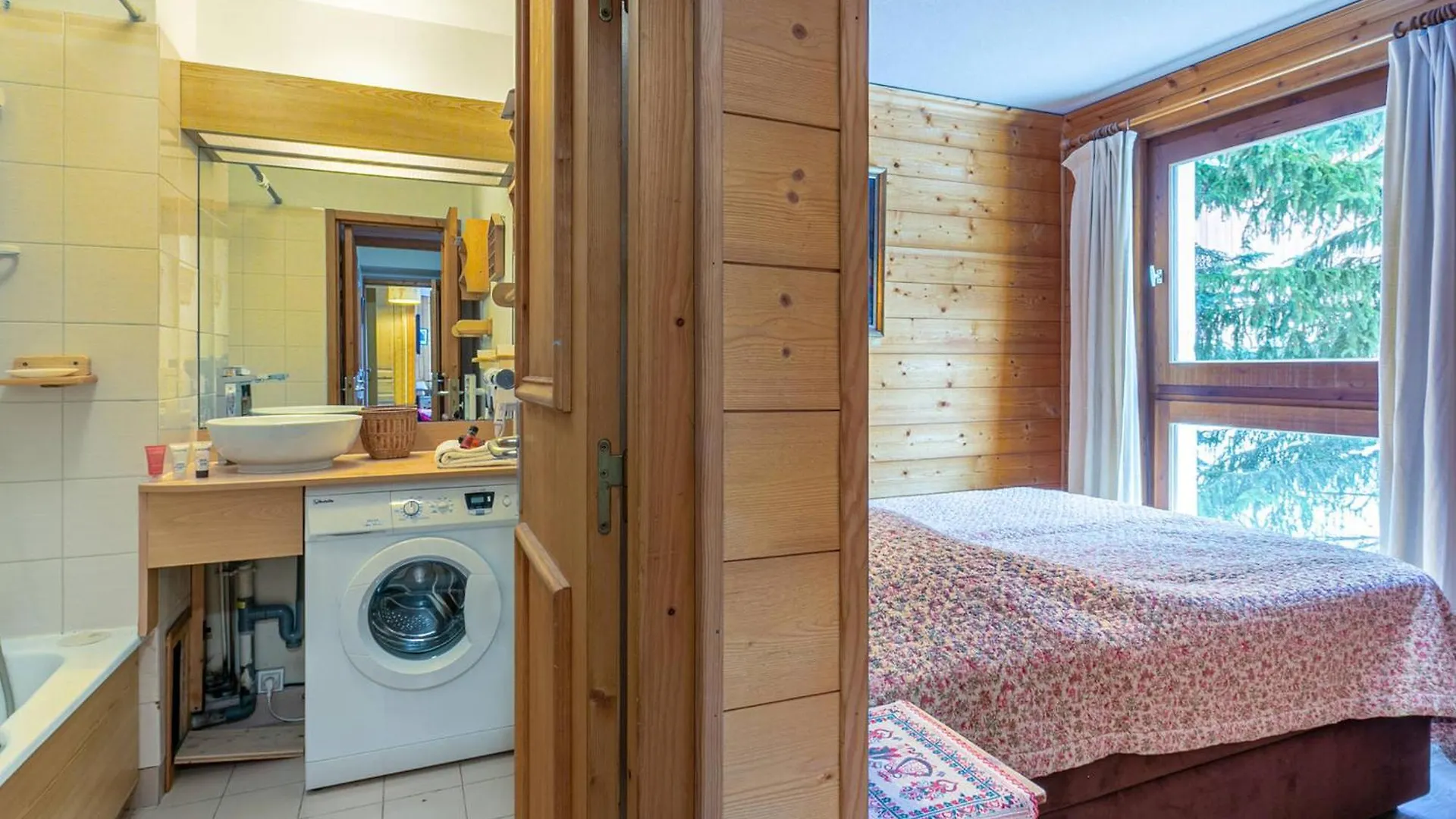 Appartement Chaleureux Avec Parking Et Acces Facile Aux Pistes A Val-D'Isere - Fr-1-694-233 Apartment
