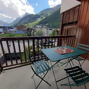  Appartement De Charme Hyper Centre à Val D'isère